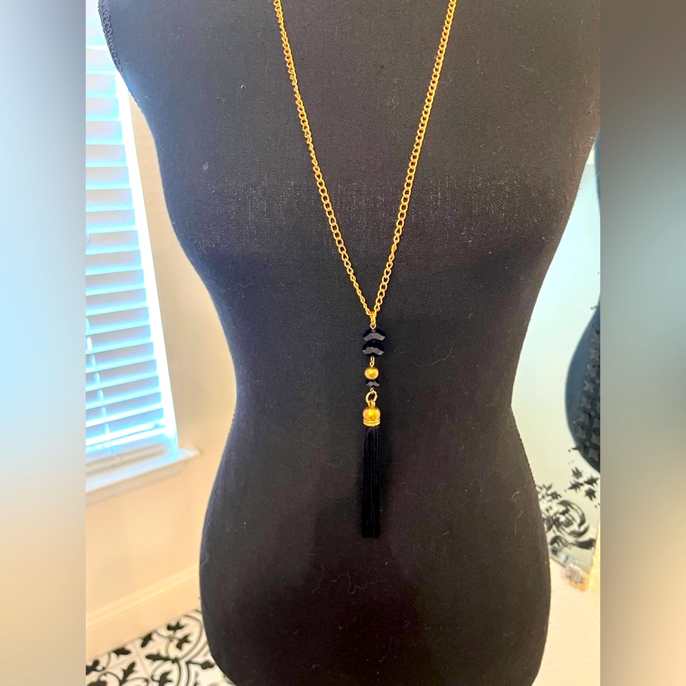 Elegant Gold And Black Long Tassel Necklace